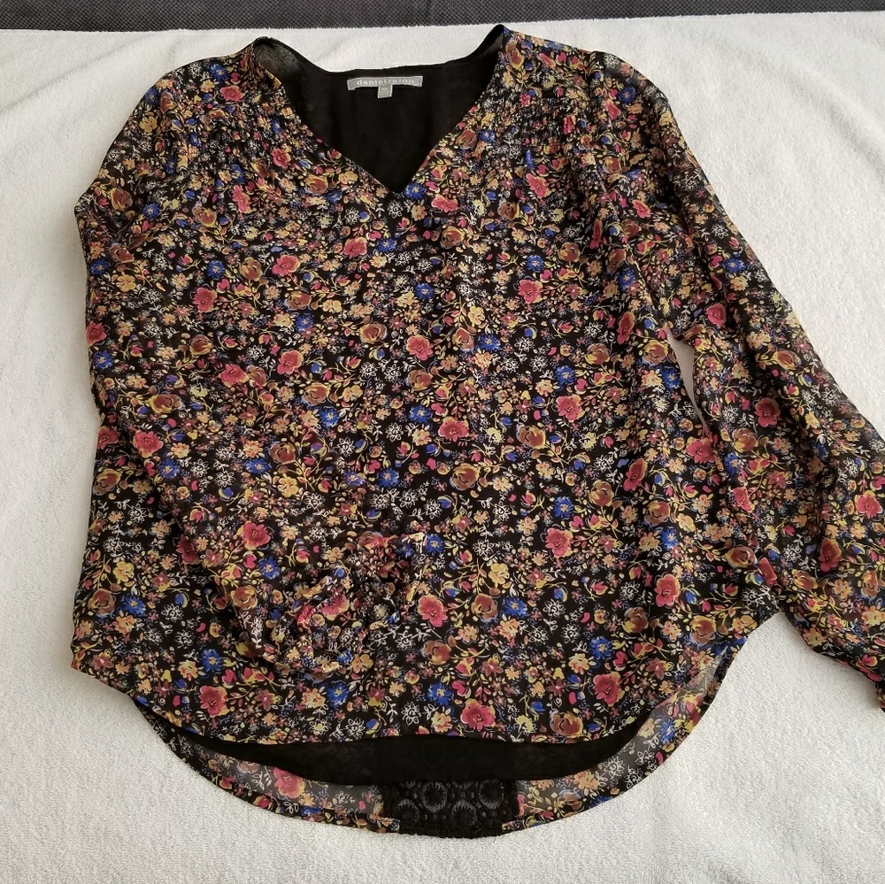 Beautiful long sleeve blouse